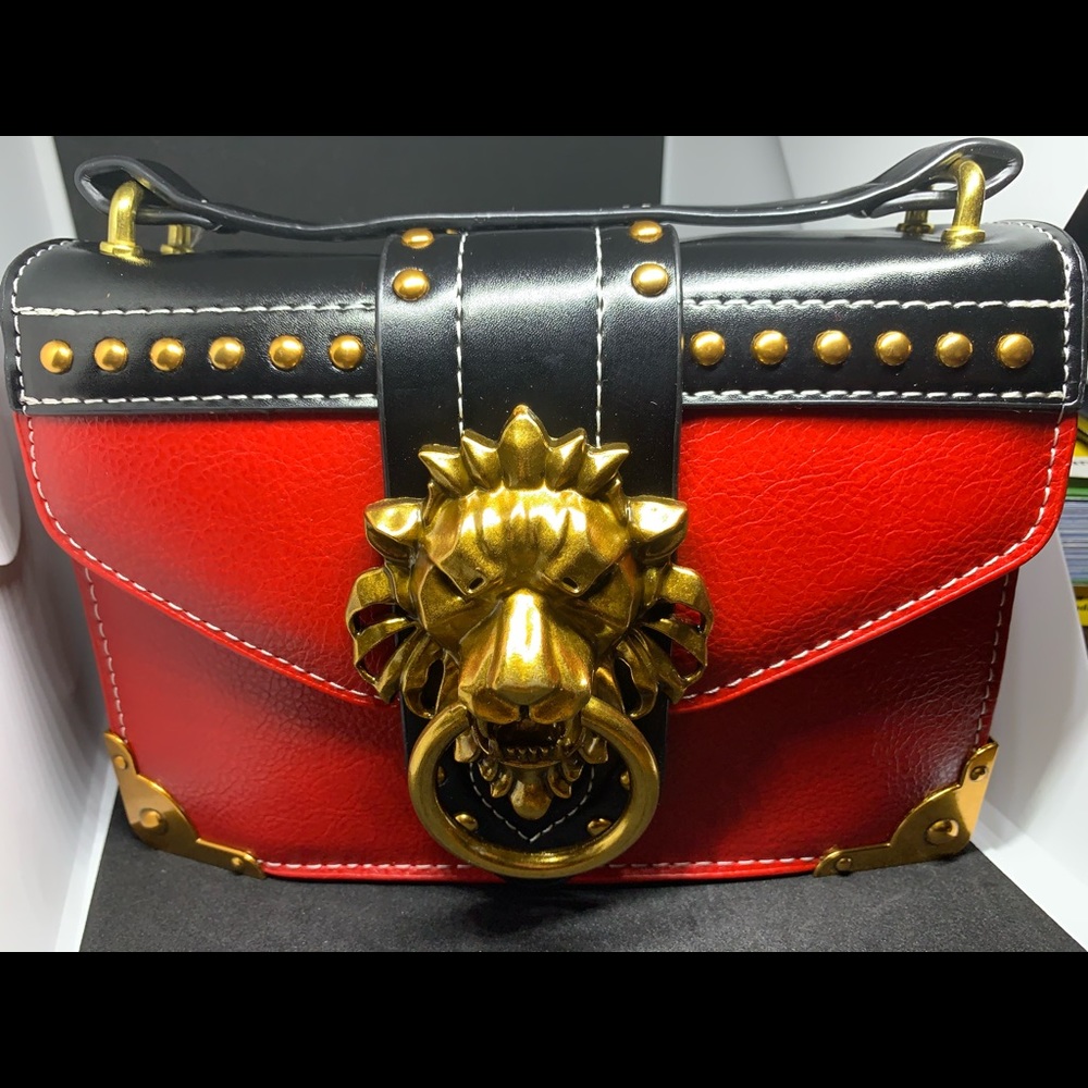 COPY - Lion emblem handbag red